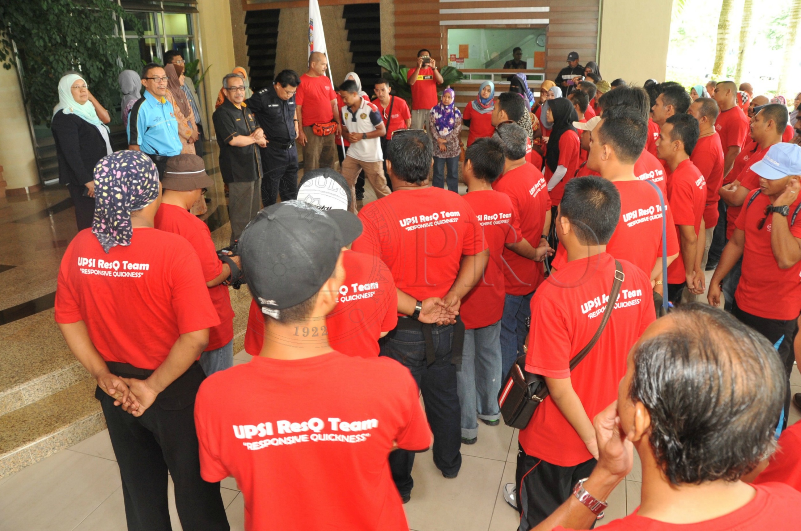 PRO 15 1 RESQ HAS 4235